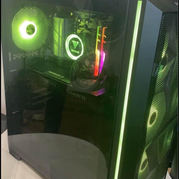 Skytech Chronos Gaming PC Desktop - AMD Ryzen 9 3900X, RTX 3080 24GB, 16GB DDR4 - Picture 4 of 6